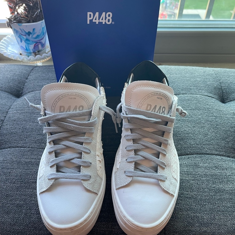 P448 Tennies